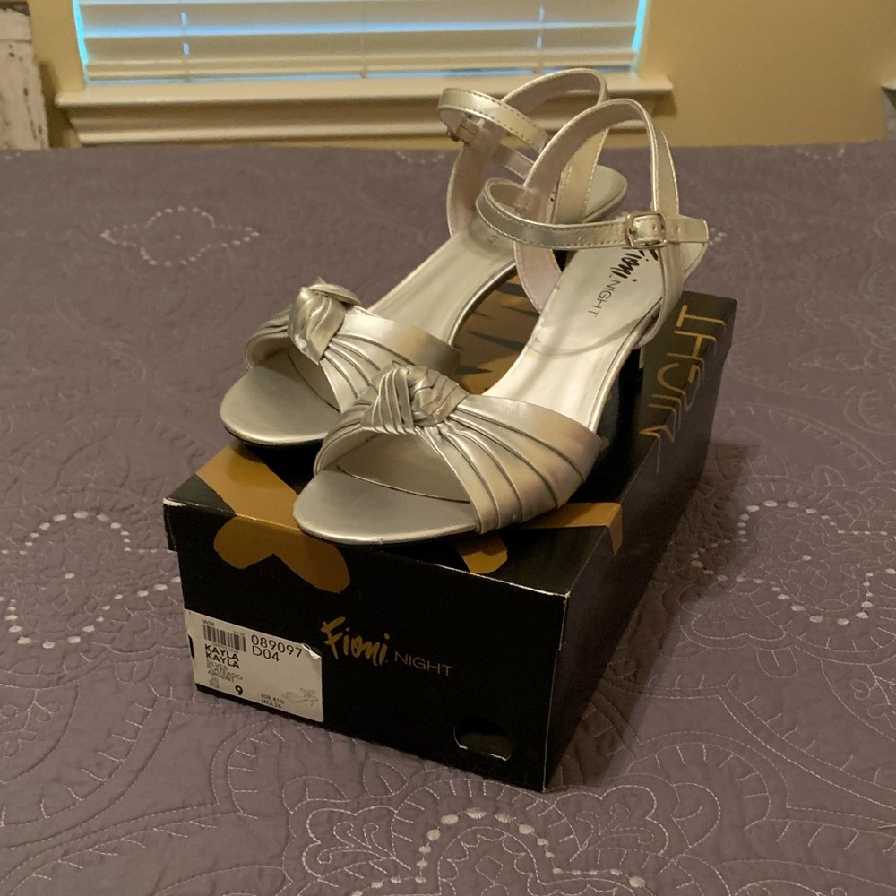 Fioni Night Silver Kayla Heel - Size 9